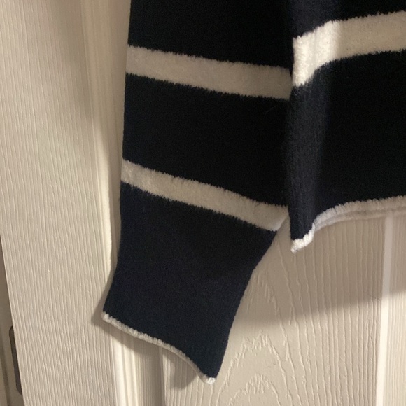 NWT! J Crew sweater - Picture 6 of 10